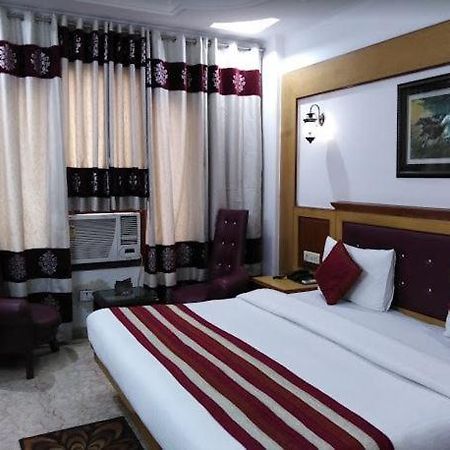 Tjs Royal Hotel دلهي المظهر الخارجي الصورة