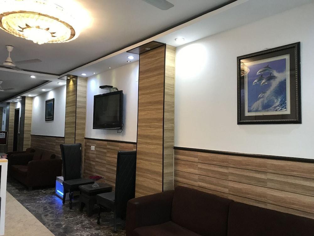 Tjs Royal Hotel دلهي المظهر الخارجي الصورة