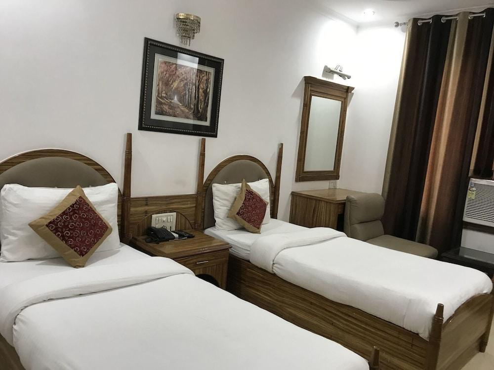 Tjs Royal Hotel دلهي المظهر الخارجي الصورة
