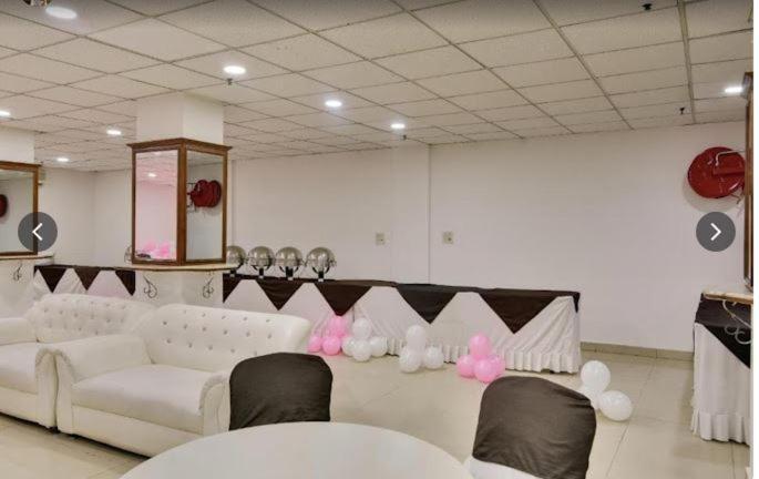 Tjs Royal Hotel دلهي المظهر الخارجي الصورة