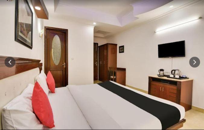 Tjs Royal Hotel دلهي المظهر الخارجي الصورة