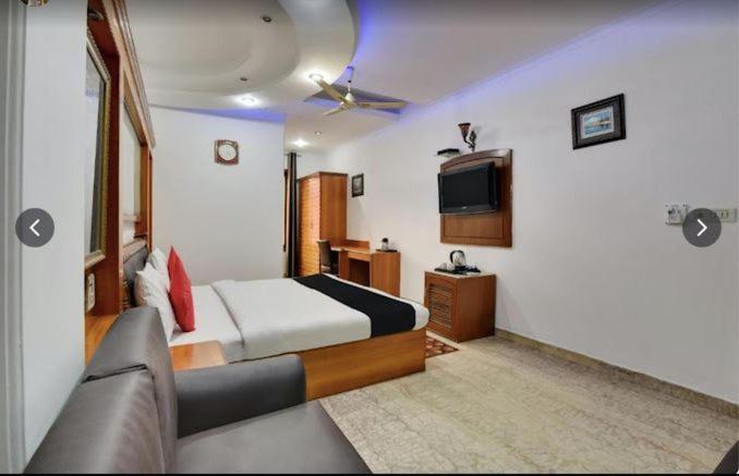 Tjs Royal Hotel دلهي المظهر الخارجي الصورة
