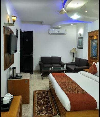 Tjs Royal Hotel دلهي المظهر الخارجي الصورة