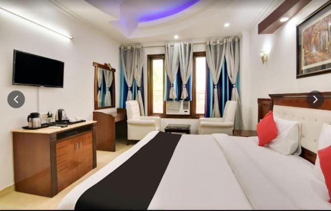 Tjs Royal Hotel دلهي المظهر الخارجي الصورة